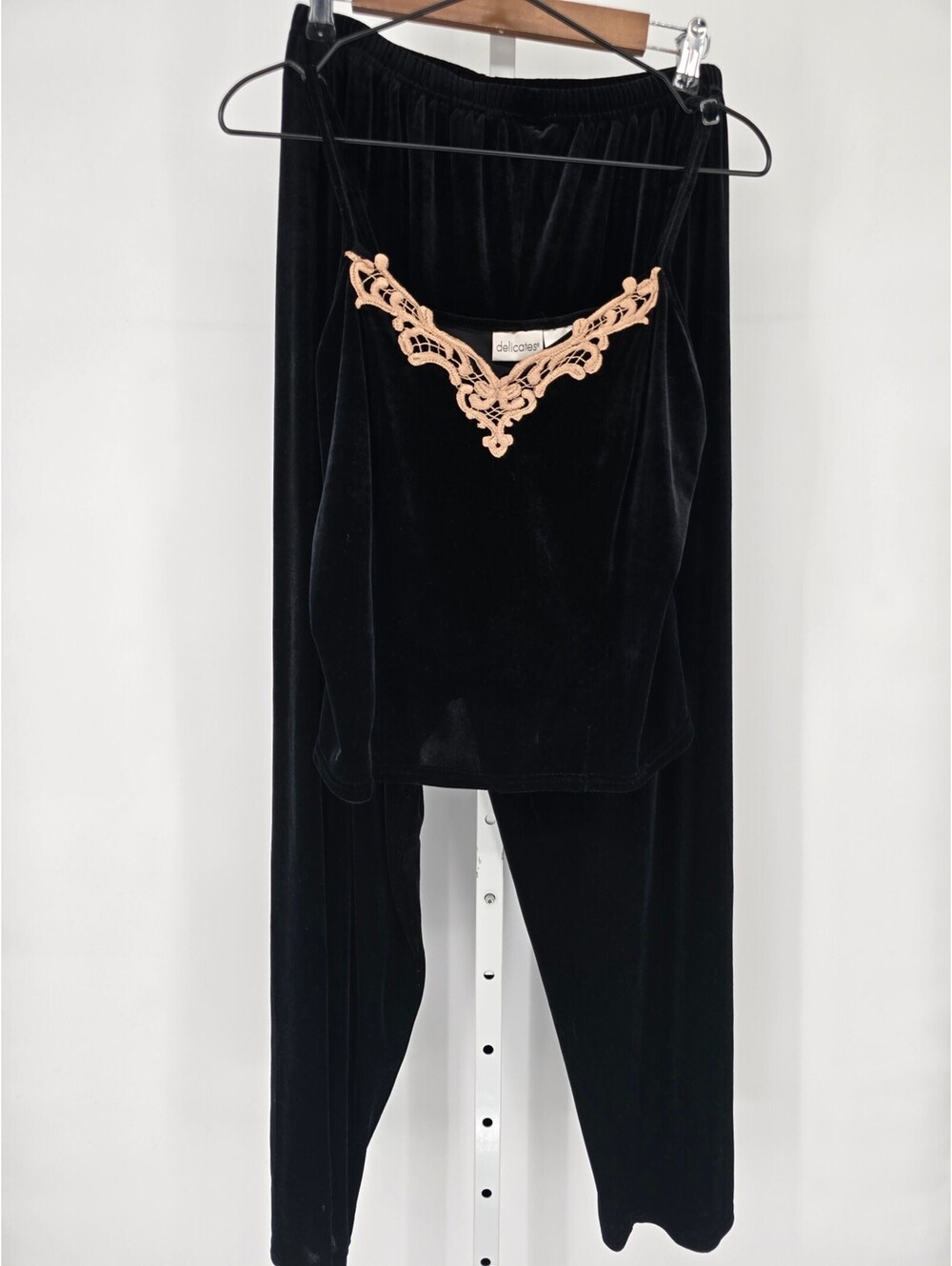 Delicates Intimates Womens Sz M velvet Pajama Top and Pants Set Black Lace Trim